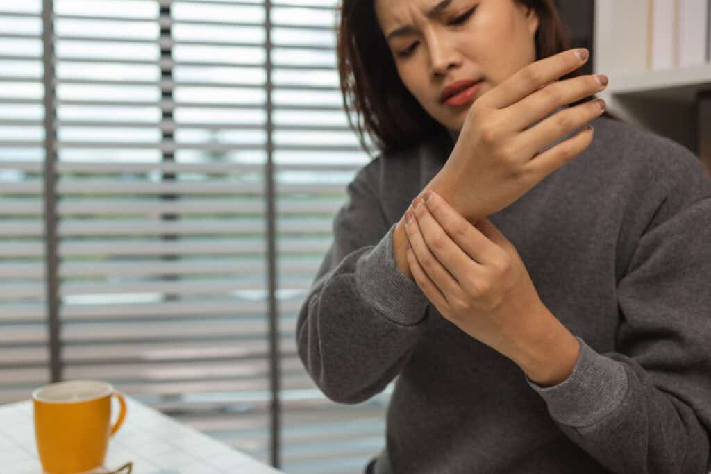 Top Symptoms of Mast Cell Activation Syndrome (MCAS) and How to Know If You Might Have It.